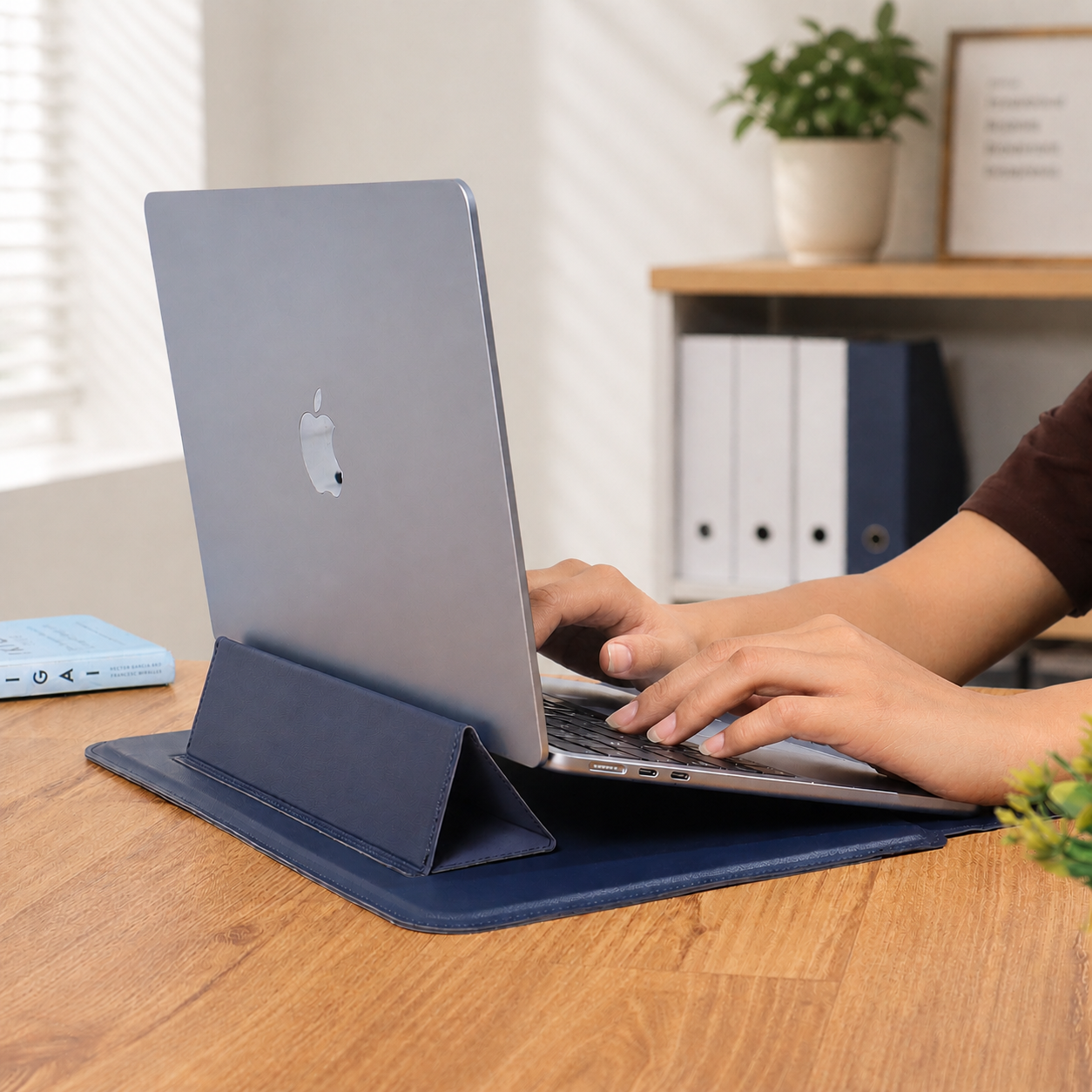 OG14- Elevate Pro Leather Laptop Sleeve with Magnetic Stand