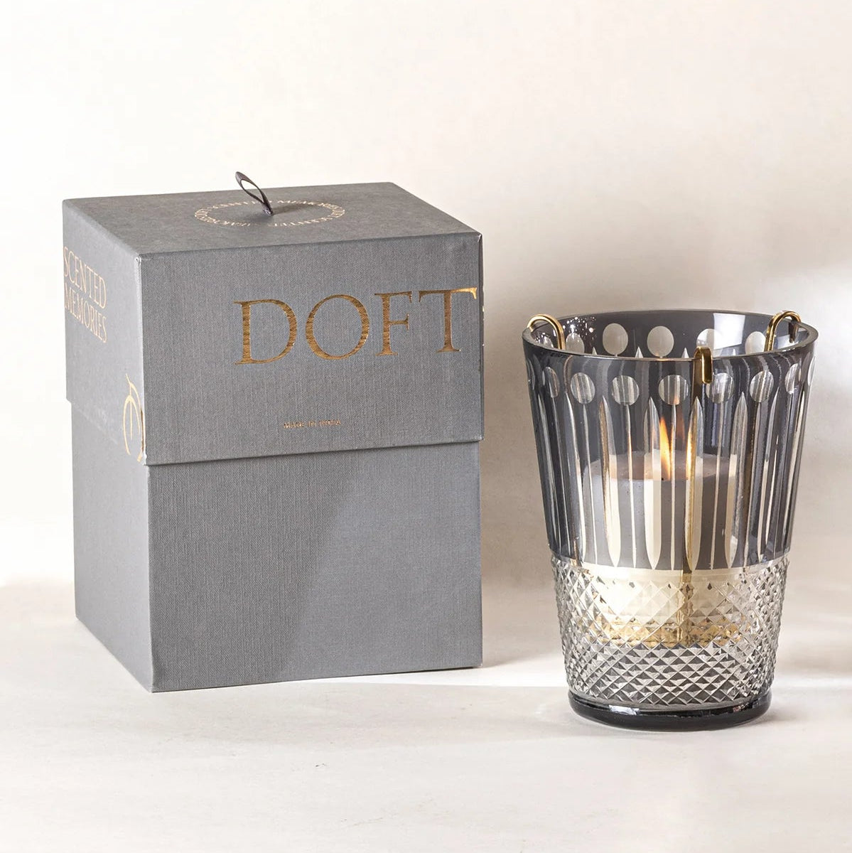 CD327- Doft Royal Hurricane Candle
