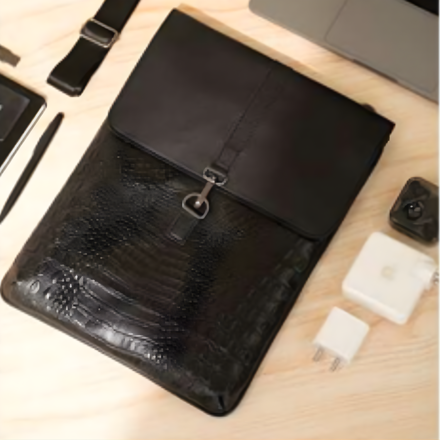 BSB117- Backbencher Croco Laptop Sleeve