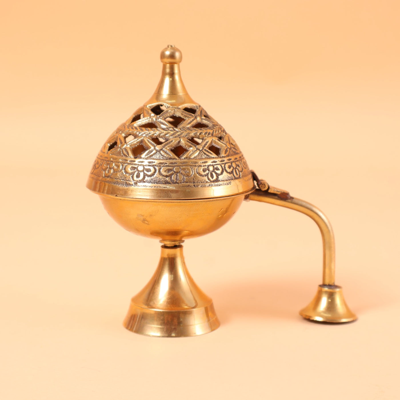 CD342- Gold Metal Diya
