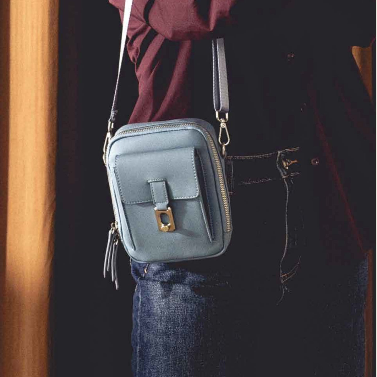 BSV117 - NOOE Noma Shoulder Bag - lifestyle image
