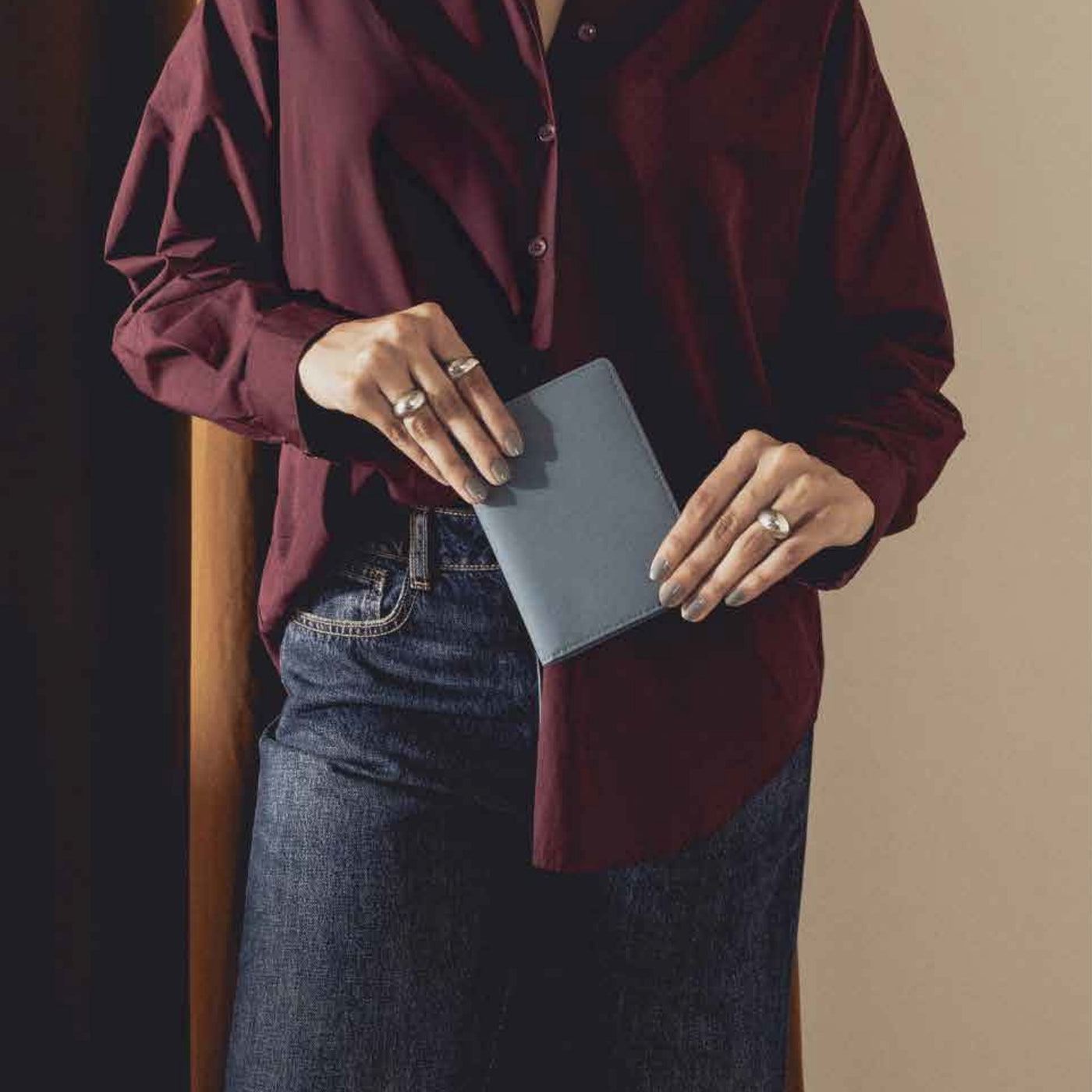 BSV121 - NOOE Seek Passport Wallet - product image
