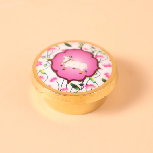 CD269 decorative cow motif round box