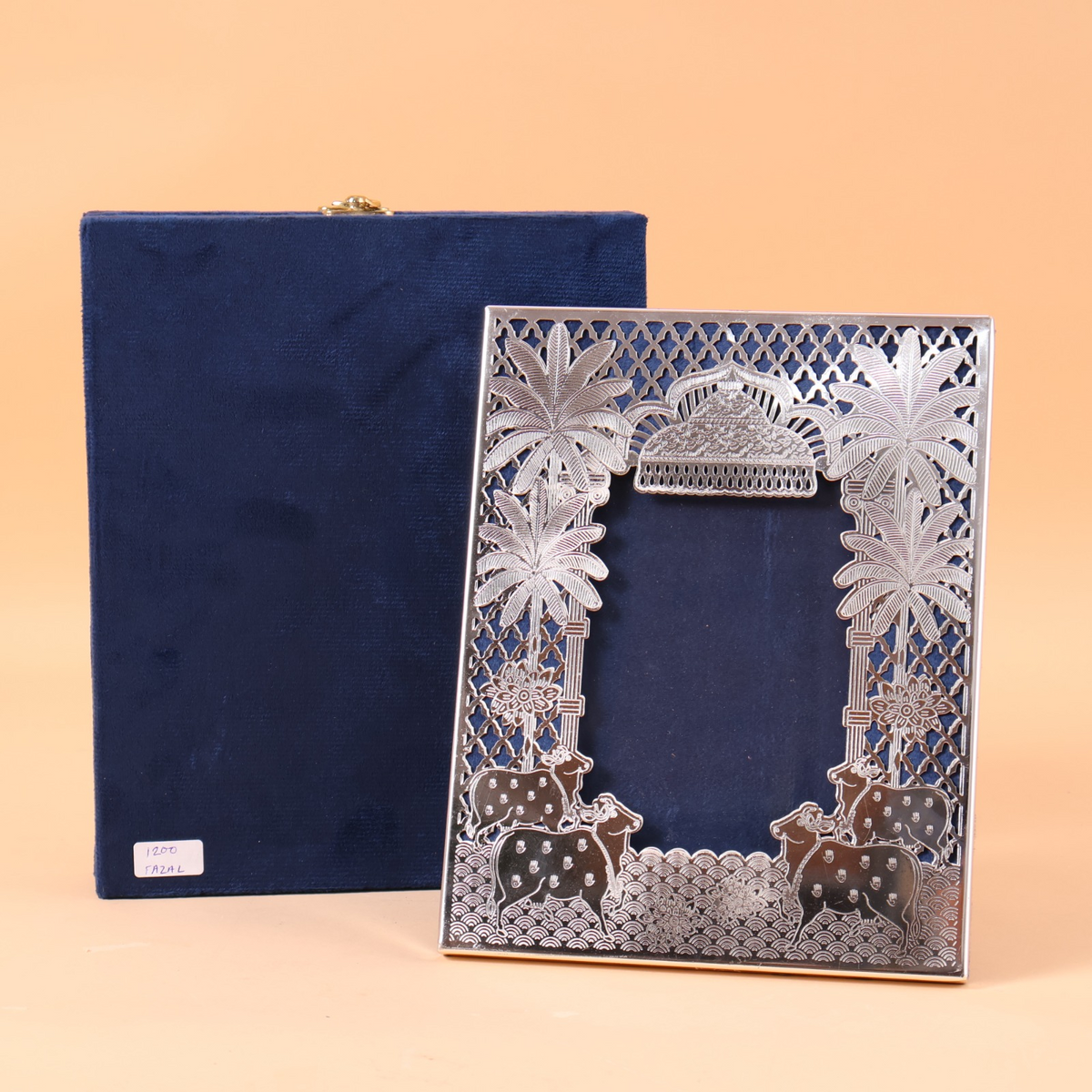 CD275 silver decorative photo frame with velvet box