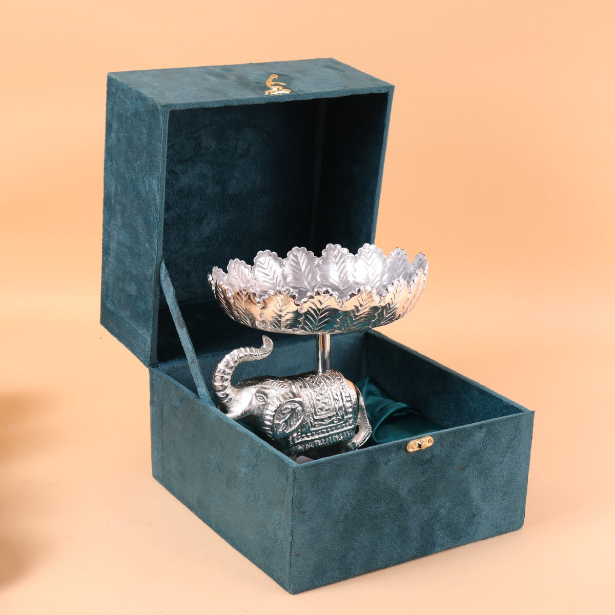 CD297 - Silver Elephant Decorative Bowl Stand with Gift Box image 4