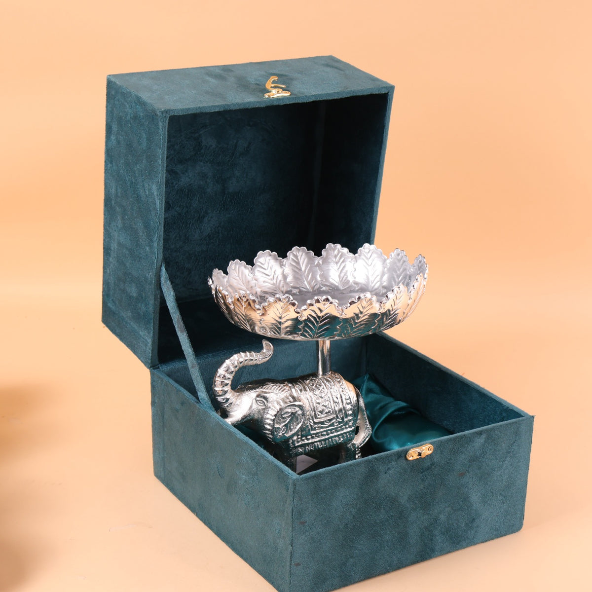 CD297 - Silver Elephant Decorative Bowl Stand with Gift Box image 5