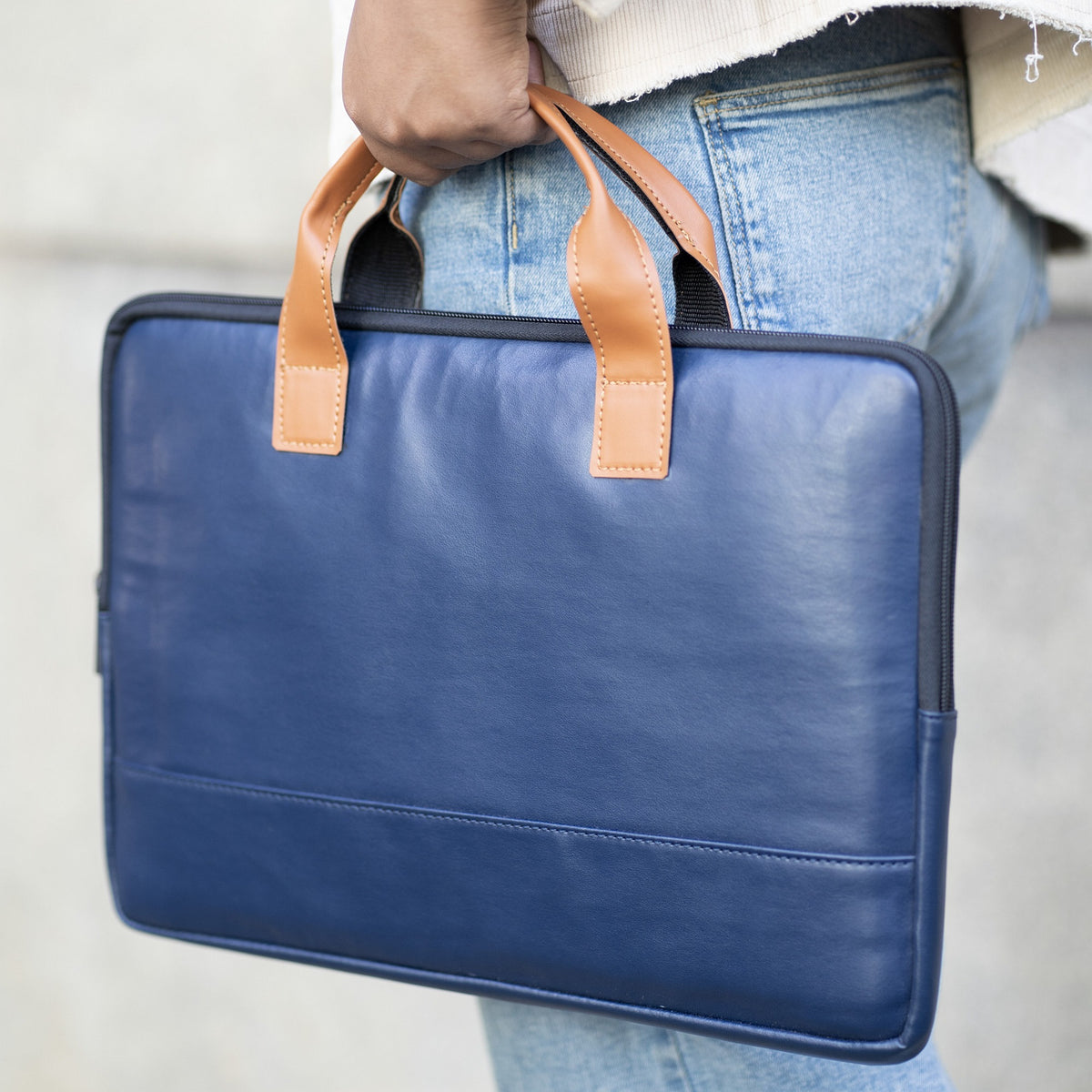BSB07- Backbencher Folio Pro Laptop Sleeve