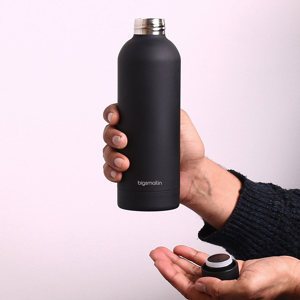 Linear Black Bottle