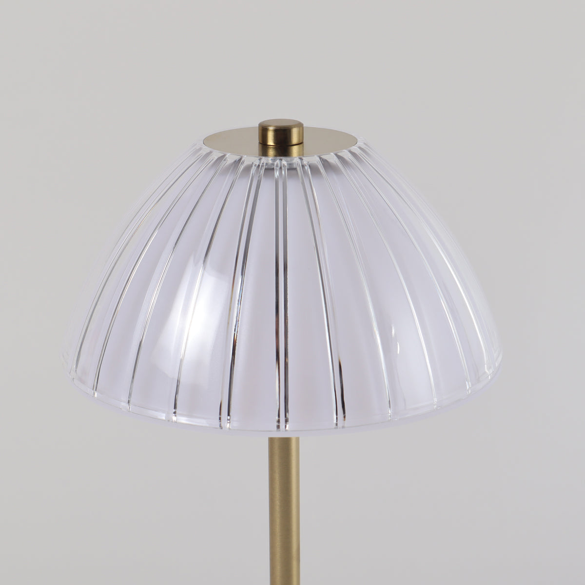 OG42- Veloura Portable LED Table Lamp