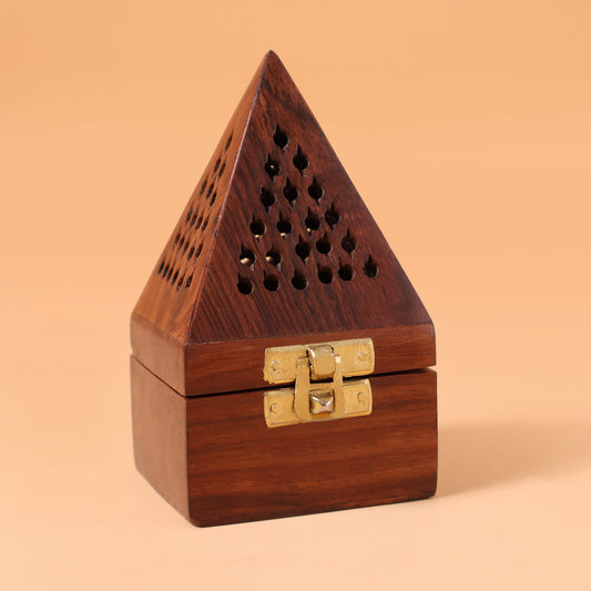 CD668- Wooden Holder