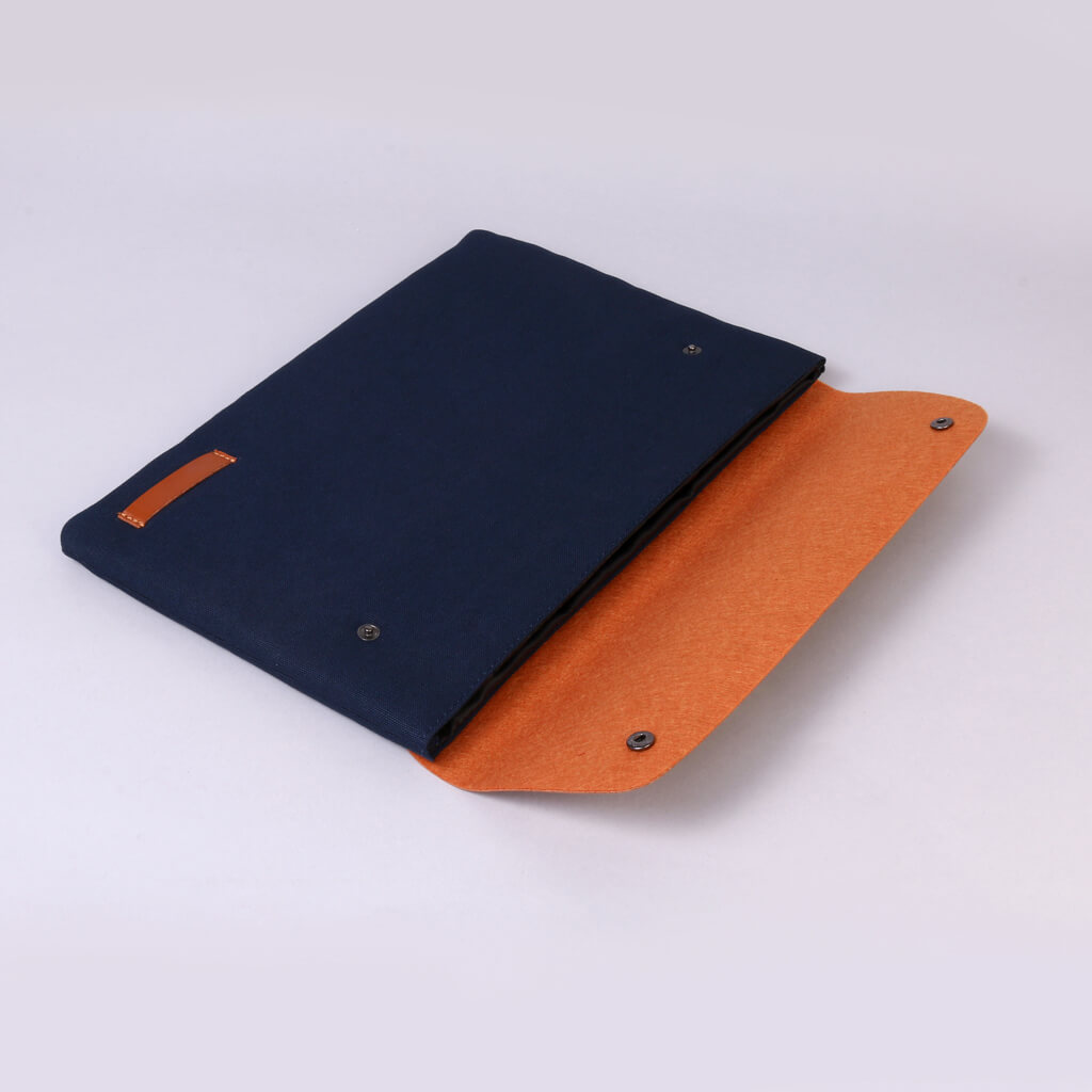 BSB21- Leather & Canvas Laptop Sleeve