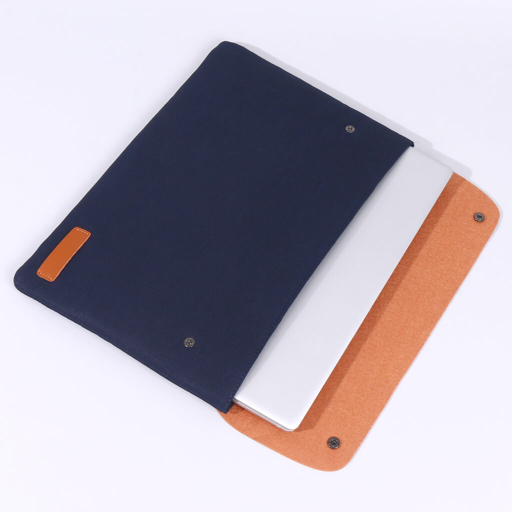 BSB21- Leather & Canvas Laptop Sleeve