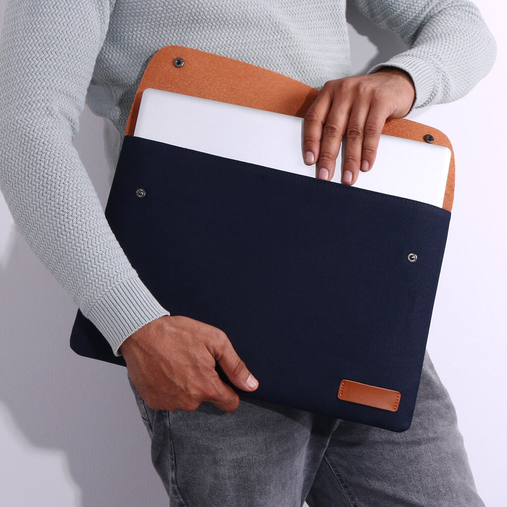 BSB21- Leather & Canvas Laptop Sleeve