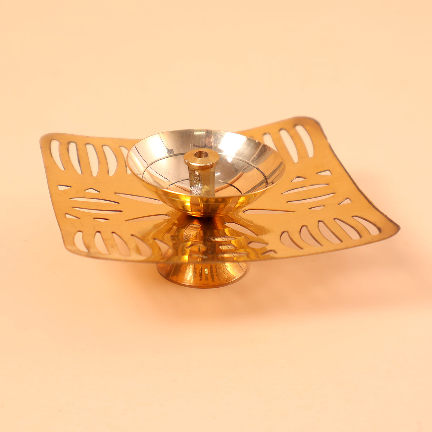 CD338- Metal Diya