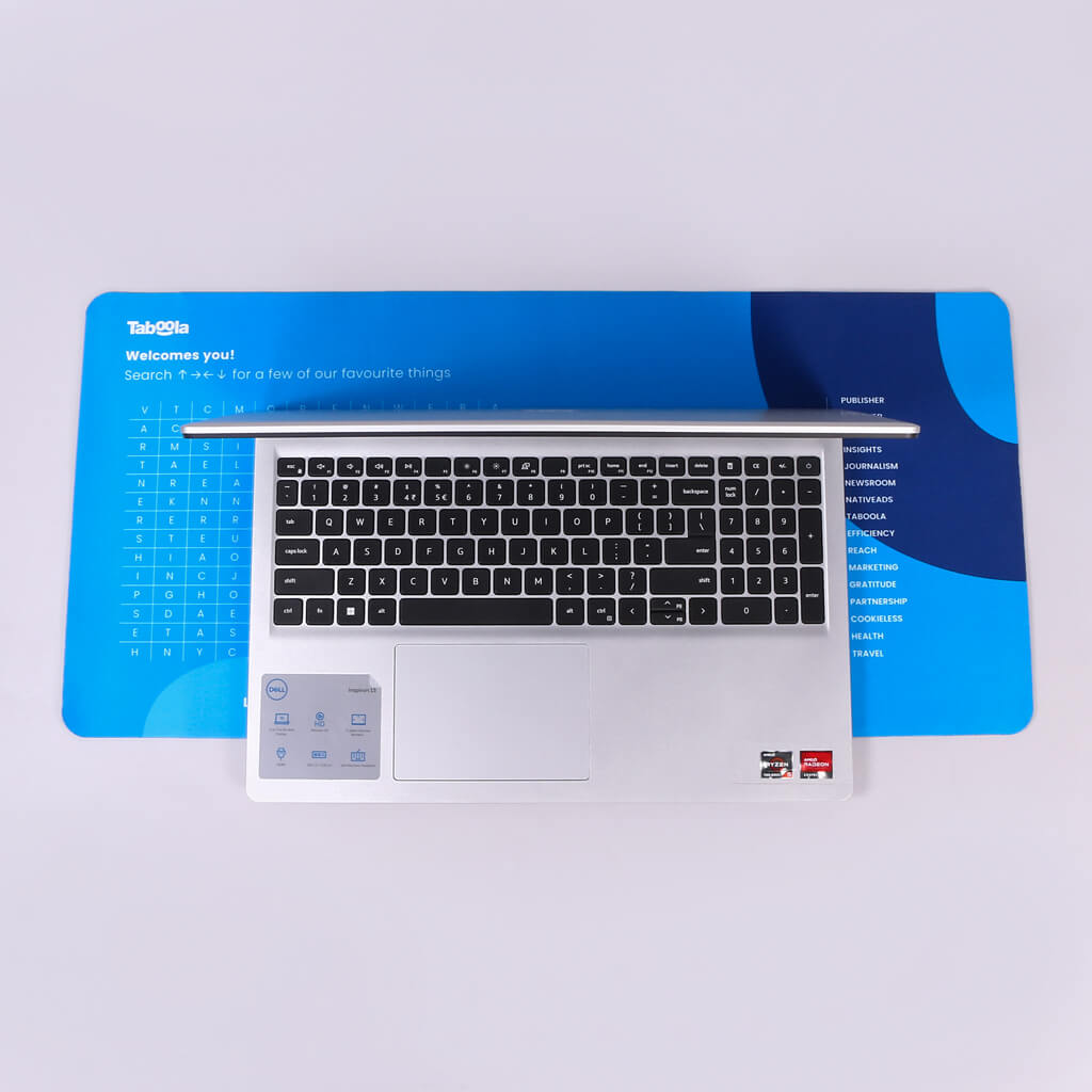 OE18- Custom Desk Mat