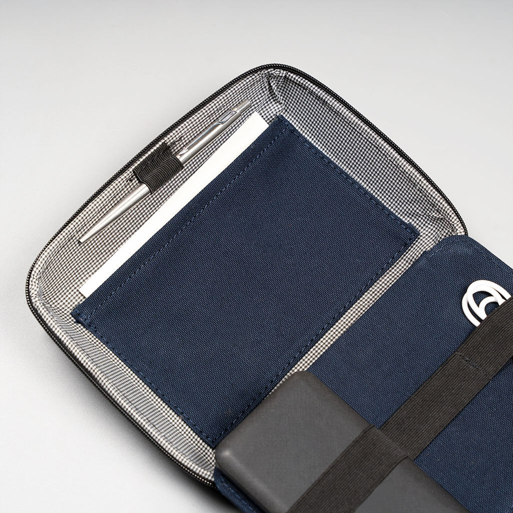 BSB30- Personalized Gadget Organizer