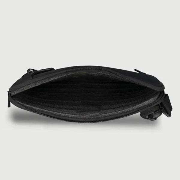 BSB82- Swiss Military Receptor Laptop Sling Bag