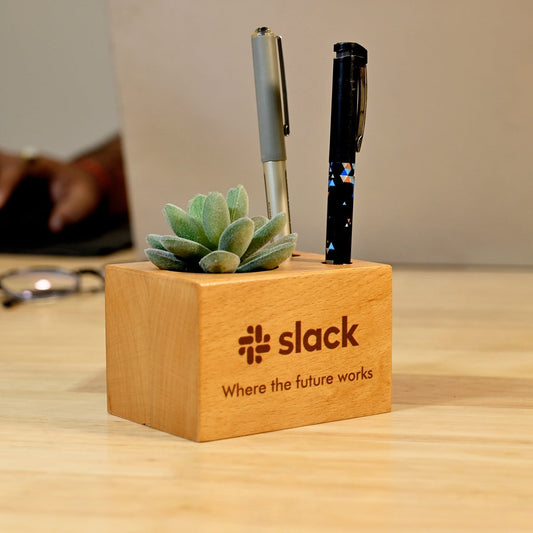 OE125 - Personalised Beechwood Tabletop Gift with Pen & Plant Holder
