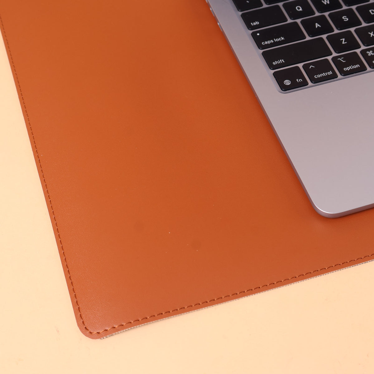 OE13- Reversible Desk Mat